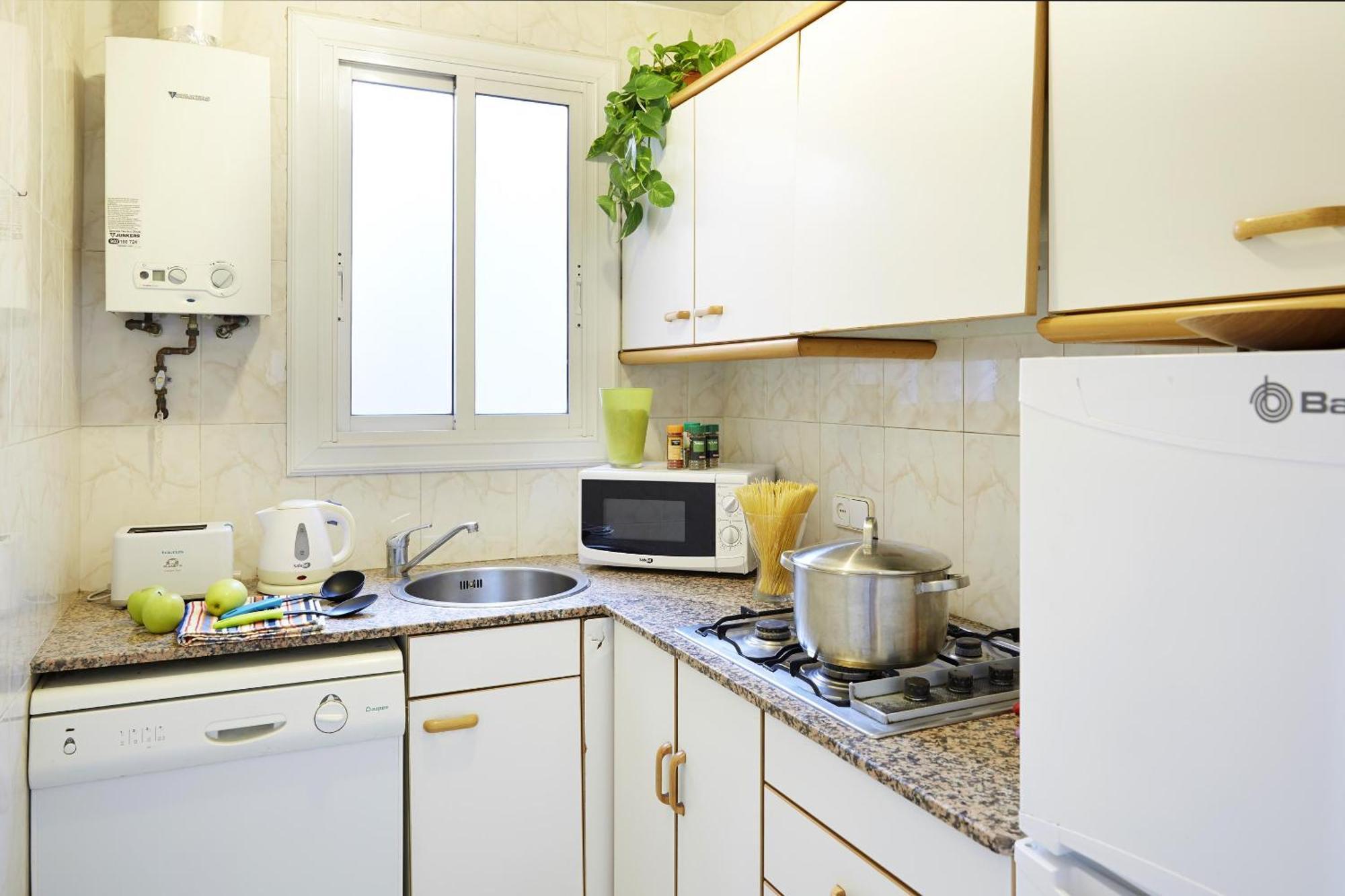 Apartamentos Calvet Барселона Экстерьер фото