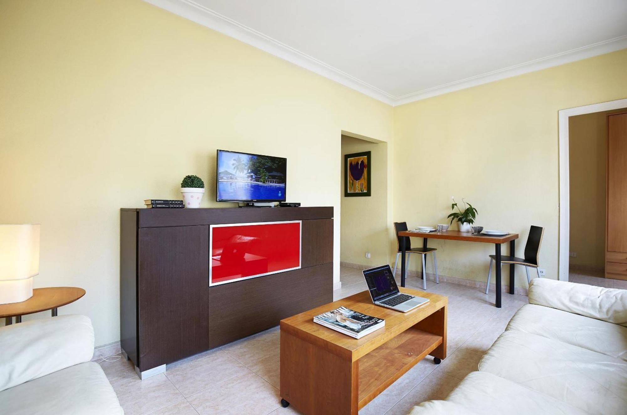 Apartamentos Calvet Барселона Экстерьер фото