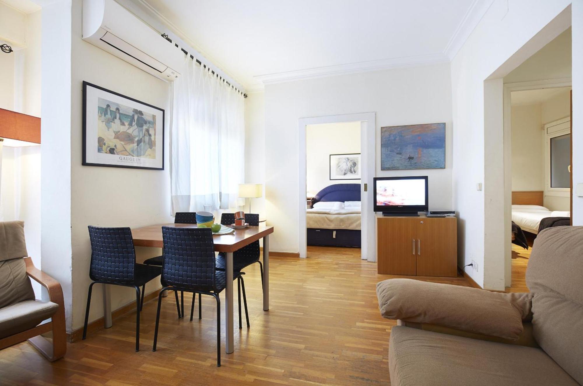 Apartamentos Calvet Барселона Экстерьер фото